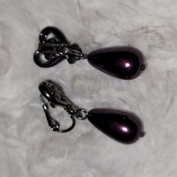 Dark Silvertone & Purple Pearlesque Clip Earrings 💜 - Picture 2 of 3